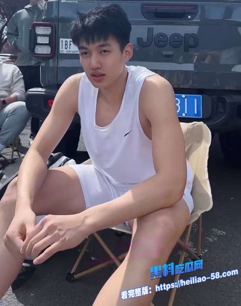 上海交大花心男大隋沅辰恋期跪求前任和前前任复合3