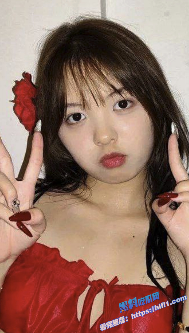 福州龙华职业学院 李霏婷 高颜值妹子 被金主包养 翘臀后入掐脖顶操！2