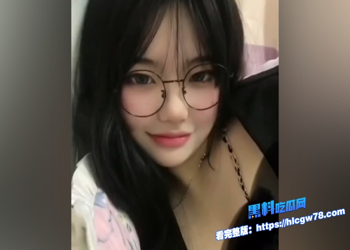 抖音14W粉擦边网红在下小羊想重回抖音直播被粉丝挖出早期大尺度私密合集反差翻车梦碎一地6 抖音14W粉擦边网红在下小羊想重回抖音直播被粉丝挖出早期大尺度私密合集反差翻车梦碎一地6