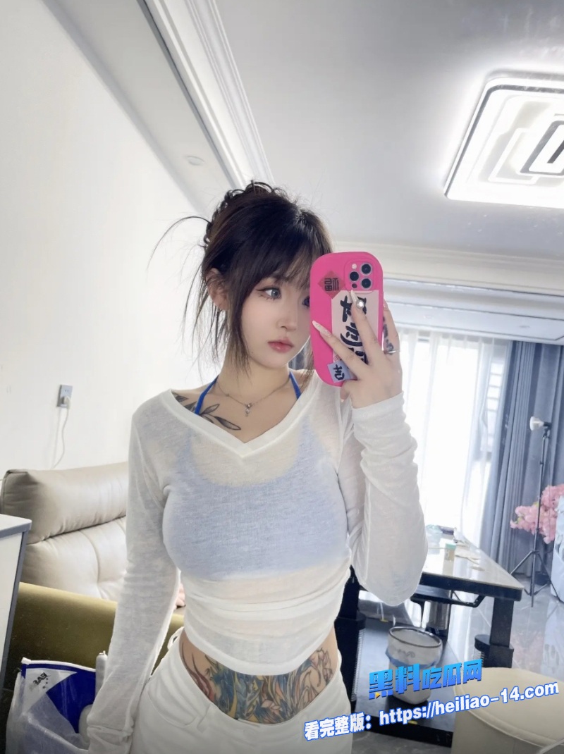 精神小妹街头邂逅精神小伙一见钟情甜蜜撩骚结果被小伙儿欺骗 2 精神小妹街头邂逅精神小伙一见钟情甜蜜撩骚结果被小伙儿欺骗 2