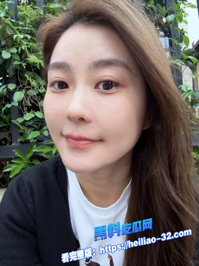 吉林超淫少妇刘雨琦私密视频流出舔逼传教士被兄弟狂操到小穴失神龟帽老公全程记录 10 吉林超淫少妇刘雨琦私密视频流出舔逼传教士被兄弟狂操到小穴失神龟帽老公全程记录 10