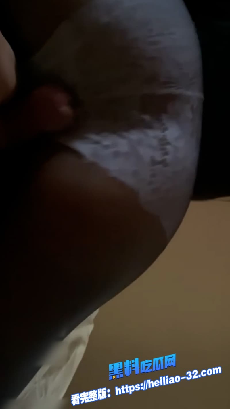 吉林超淫少妇刘雨琦私密视频流出舔逼传教士被兄弟狂操到小穴失神龟帽老公全程记录 8 吉林超淫少妇刘雨琦私密视频流出舔逼传教士被兄弟狂操到小穴失神龟帽老公全程记录 8
