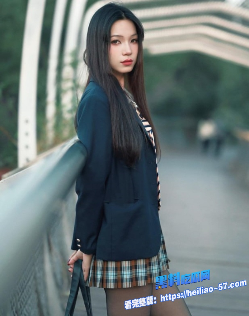 乱伦新作炸裂曝光女儿特意穿AJ足交JK制服勾引4