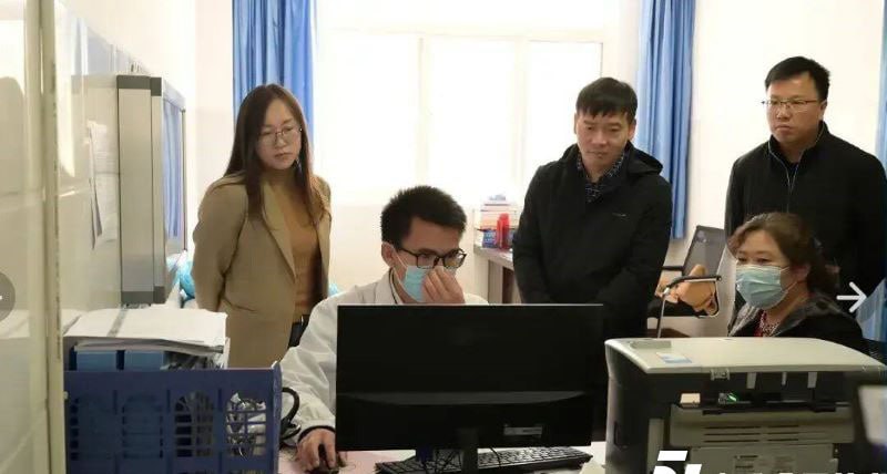 云南曲靖师宗县副县长苏尔飞出轨女下属致孕 3