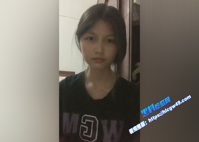 清纯反差少女小白菜展示自己的唯美酮体超骚自慰合集看的人心潮澎湃 图1WH700x500px