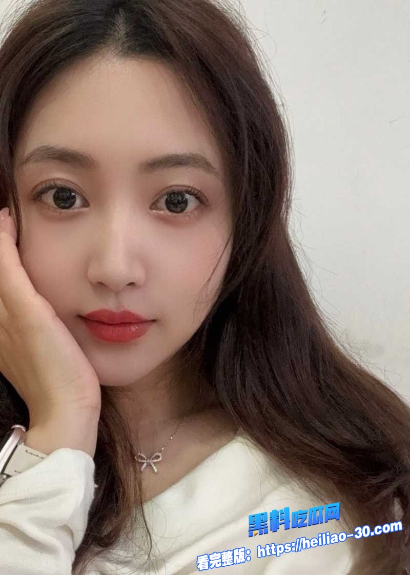 江苏传媒大学清纯校花 李雪莎 意外邂逅神秘学长后彻底觉醒 从羞涩少女化身欲火焚身的痴女! 1 江苏传媒大学清纯校花 李雪莎 意外邂逅神秘学长后彻底觉醒 从羞涩少女化身欲火焚身的痴女! 1
