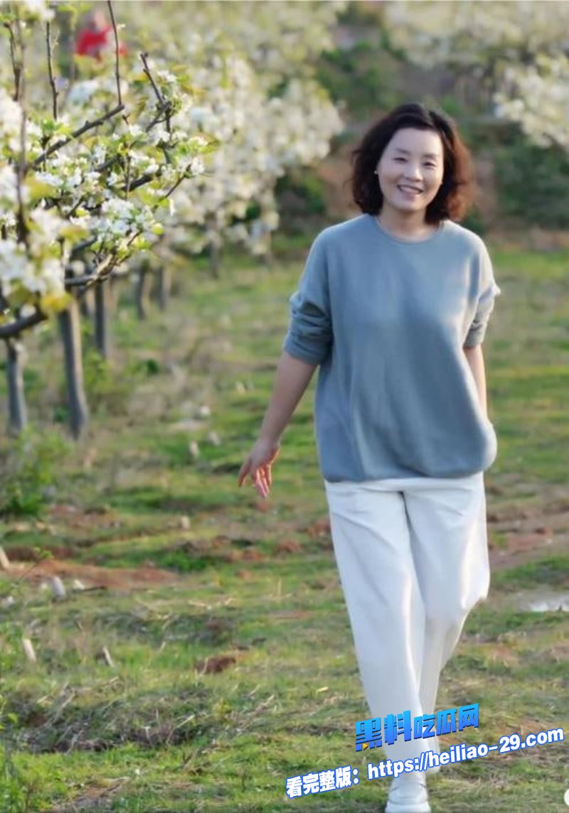 河南母子乱伦平时看起来很文静的骚妈变得如此淫荡4