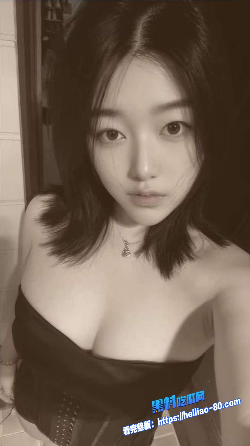 极品身材精神小妹直播大秀 嫩乳翘臀太权威了 扣逼自慰揉奶打屁股看得鸡巴硬爆图6 极品身材精神小妹直播大秀 嫩乳翘臀太权威了 扣逼自慰揉奶打屁股看得鸡巴硬爆图6