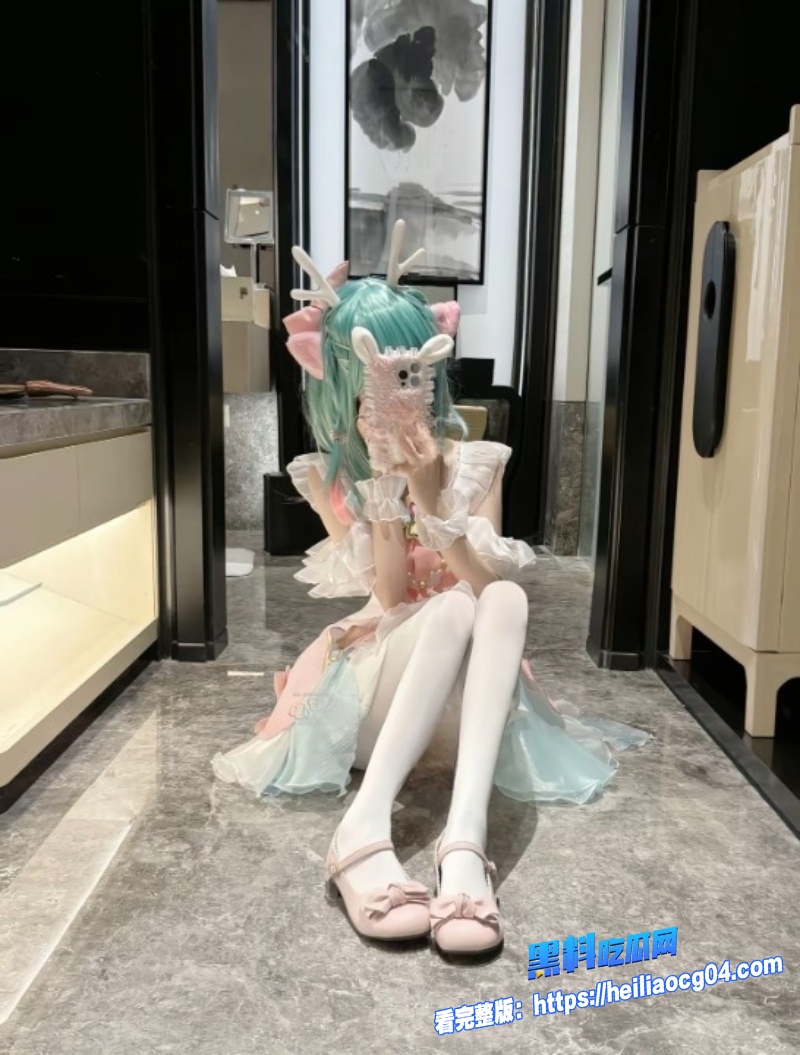 极品蓝发软妹coser7