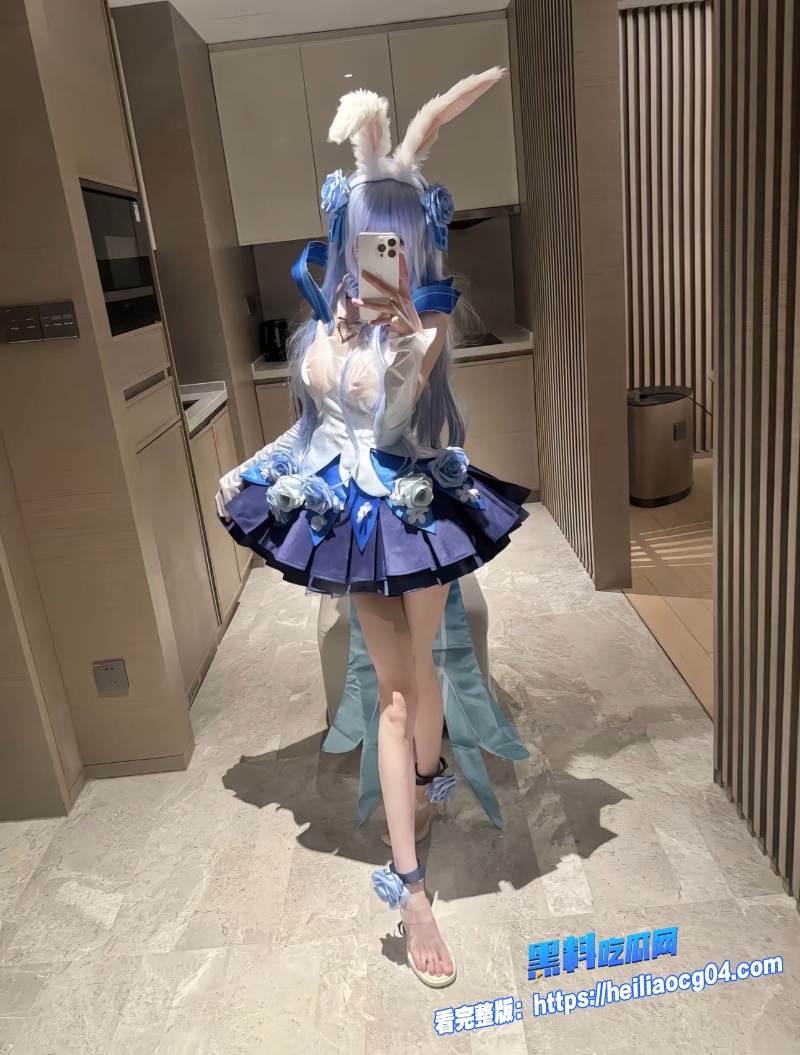 极品蓝发软妹coser9