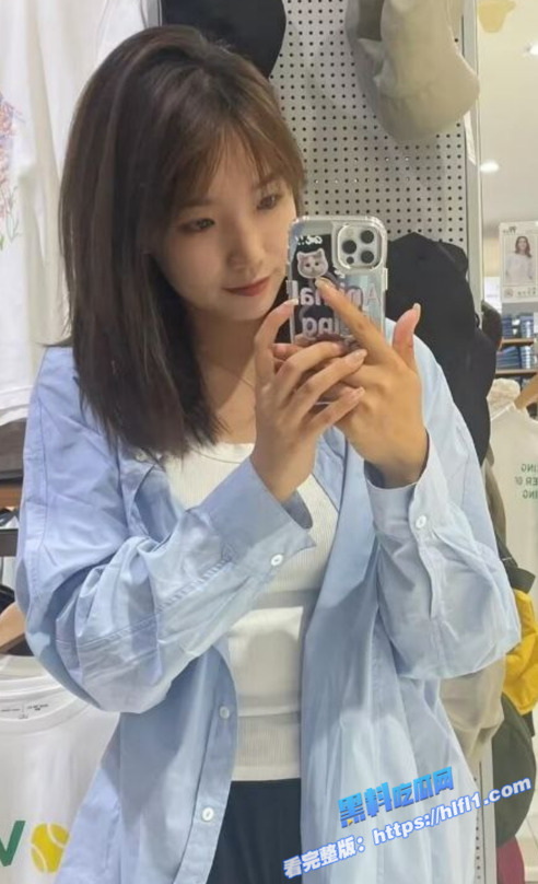 北京精神小妹 关若祺 发给金主的私密视频遭泄露 喜欢吃精液 炮架自慰！图1