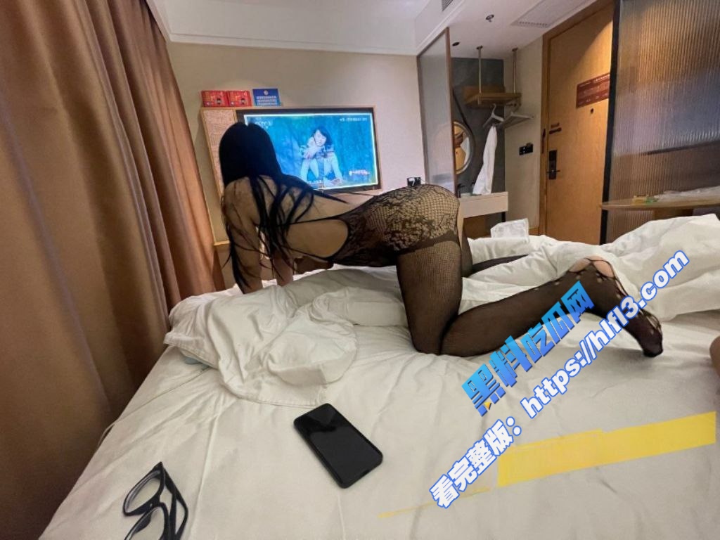 郑州科技学院音乐舞蹈系 冯佩霞 背着男友出轨约炮 大量不雅照与视频流出！6