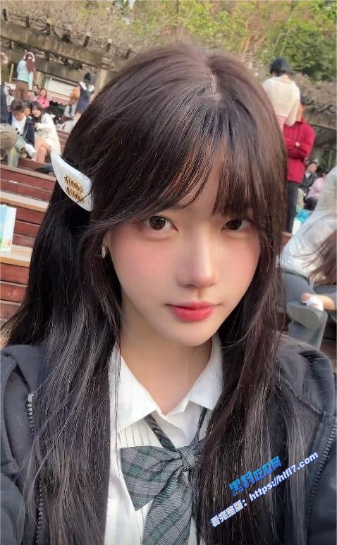 抖音70万粉网红 一只香 顶级福利泄密 清纯少女大长腿蜜桃臀 情趣装秀奶子蛮腰 太勾人!5 抖音70万粉网红 一只香 顶级福利泄密 清纯少女大长腿蜜桃臀 情趣装秀奶子蛮腰 太勾人!5