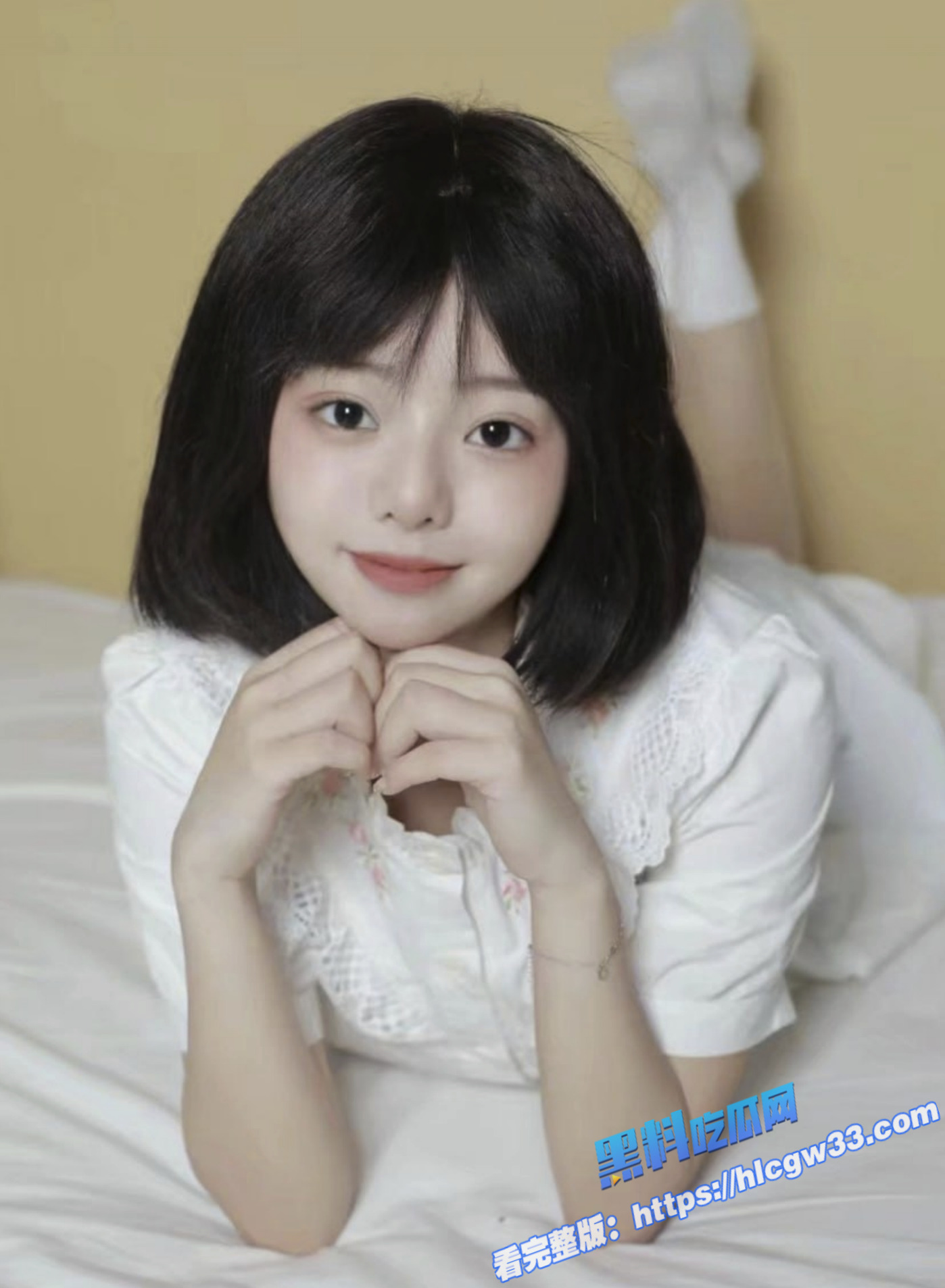清纯大一学生妹 拍摄写真合集 背叛男友穿情趣内衣出轨摄影师 被后入无套爆操简直就是母狗22 清纯大一学生妹 拍摄写真合集 背叛男友穿情趣内衣出轨摄影师 被后入无套爆操简直就是母狗22