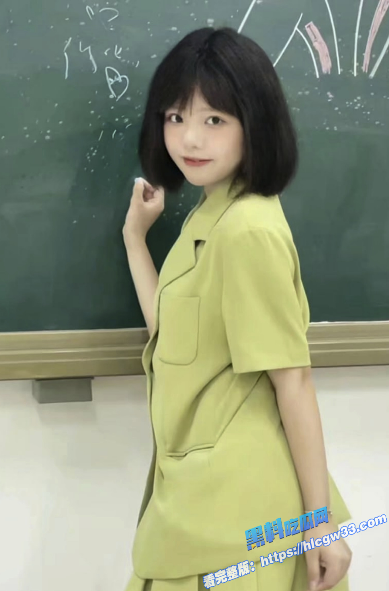 清纯大一学生妹 拍摄写真合集 背叛男友穿情趣内衣出轨摄影师 被后入无套爆操简直就是母狗36 清纯大一学生妹 拍摄写真合集 背叛男友穿情趣内衣出轨摄影师 被后入无套爆操简直就是母狗36