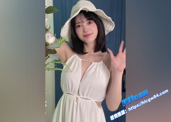 极品神颜女优香月怜10月私人最新作浴室全裸湿身诱全身抹满泡沫朦胧美看湿了 1 极品神颜女优香月怜10月私人最新作浴室全裸湿身诱全身抹满泡沫朦胧美看湿了 1