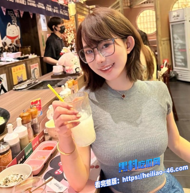 性欲爆棚的白虎表妹疯狂求操自慰棒水晶肉棒双插小穴5 性欲爆棚的白虎表妹疯狂求操自慰棒水晶肉棒双插小穴5