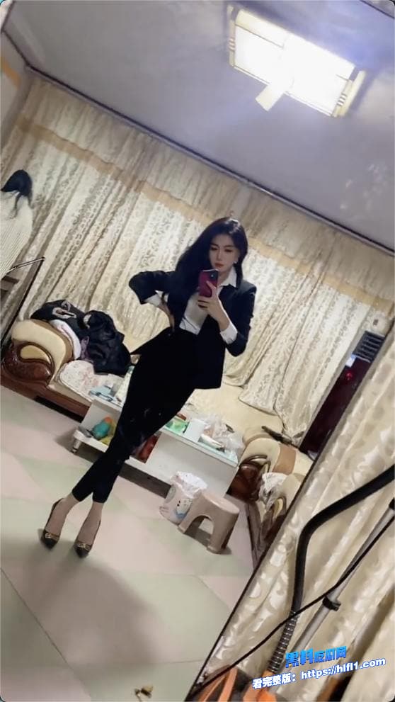 老板娘真好看！莱州沙河王木木烧烤店老板娘吃瓜：少妇私密视频流出，电动吸水泵上演‘喷泉小镇’！图3