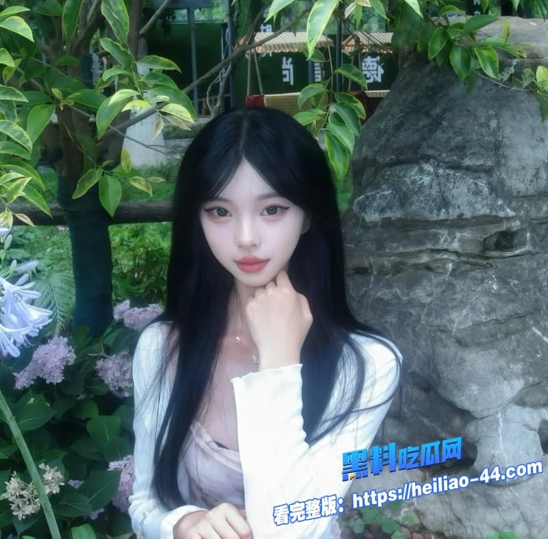 真实家庭乱伦表哥酒店疯狂调教正在上大学的表妹无套后入插的骚穴都外翻了2 真实家庭乱伦表哥酒店疯狂调教正在上大学的表妹无套后入插的骚穴都外翻了2