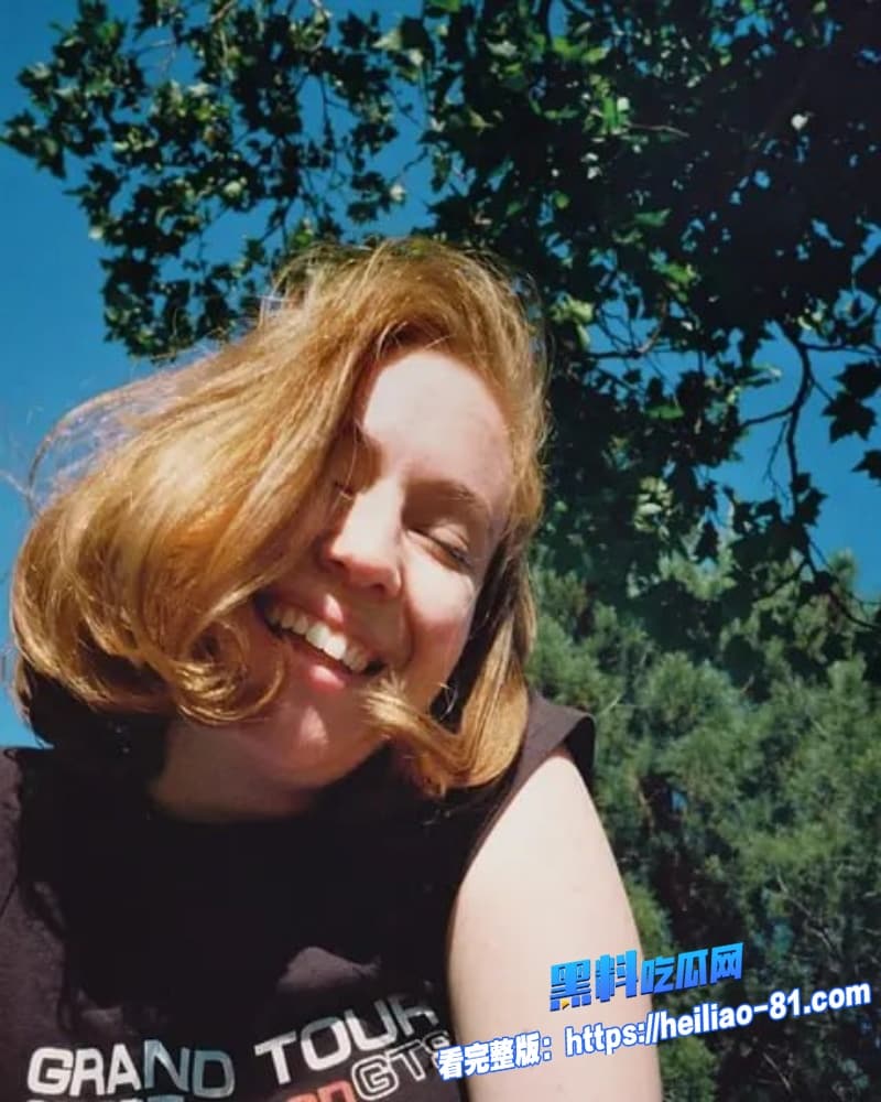 美国洛杉矶女喜剧演员汉娜·爱宾德在黑客里的放浪三人群戏太劲爆了4
