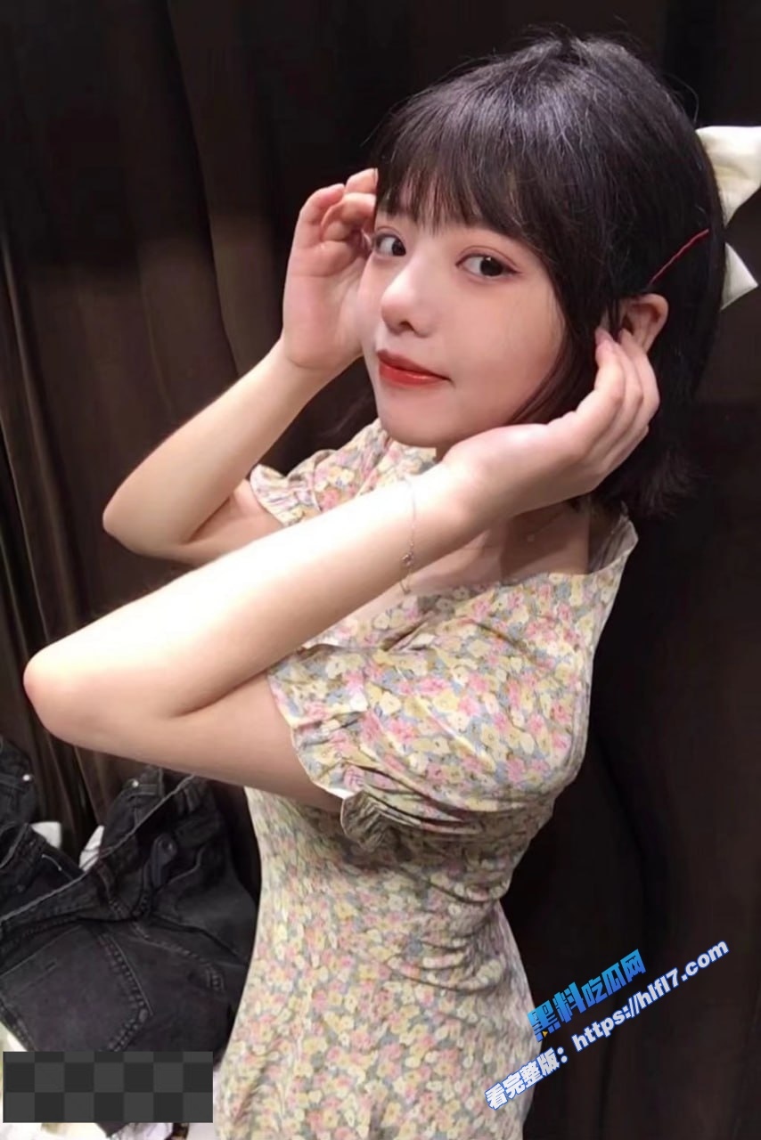 极品清纯大一学生妹 背着男友出轨摄影师 深喉口交技术高超 俨然一副骚母狗样子！4