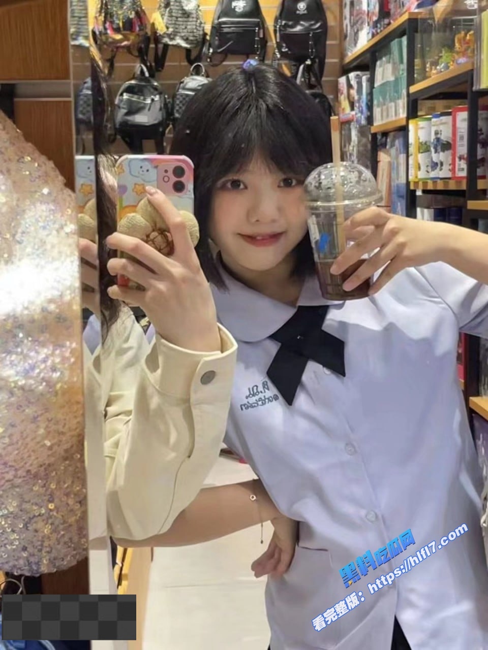 极品清纯大一学生妹 背着男友出轨摄影师 深喉口交技术高超 俨然一副骚母狗样子！7