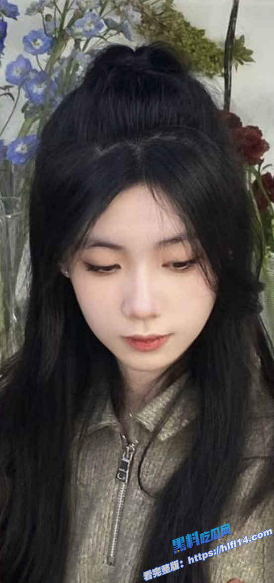 广州在校大学生母狗，同时跟几个男的交往 ，被男朋友爆出自慰做爱视频1