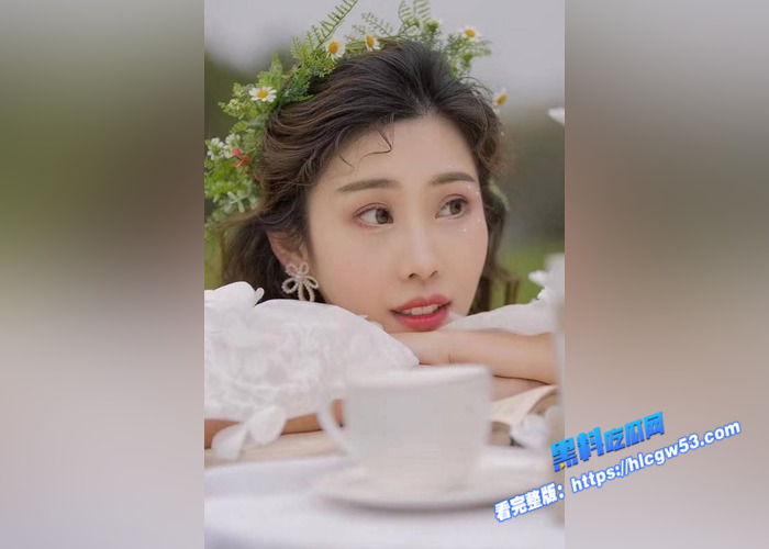 新婚人妻 照片乍一看有点像任素汐 和老公洞房花烛夜床上吃吊视频流出 这深喉功力深不可测3