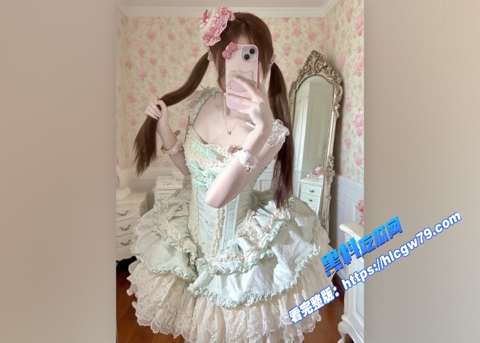 海角社区06年女大小萝莉和哥哥长期维持乱伦关系美腿配黑丝简直绝了床上乖巧听话 图3