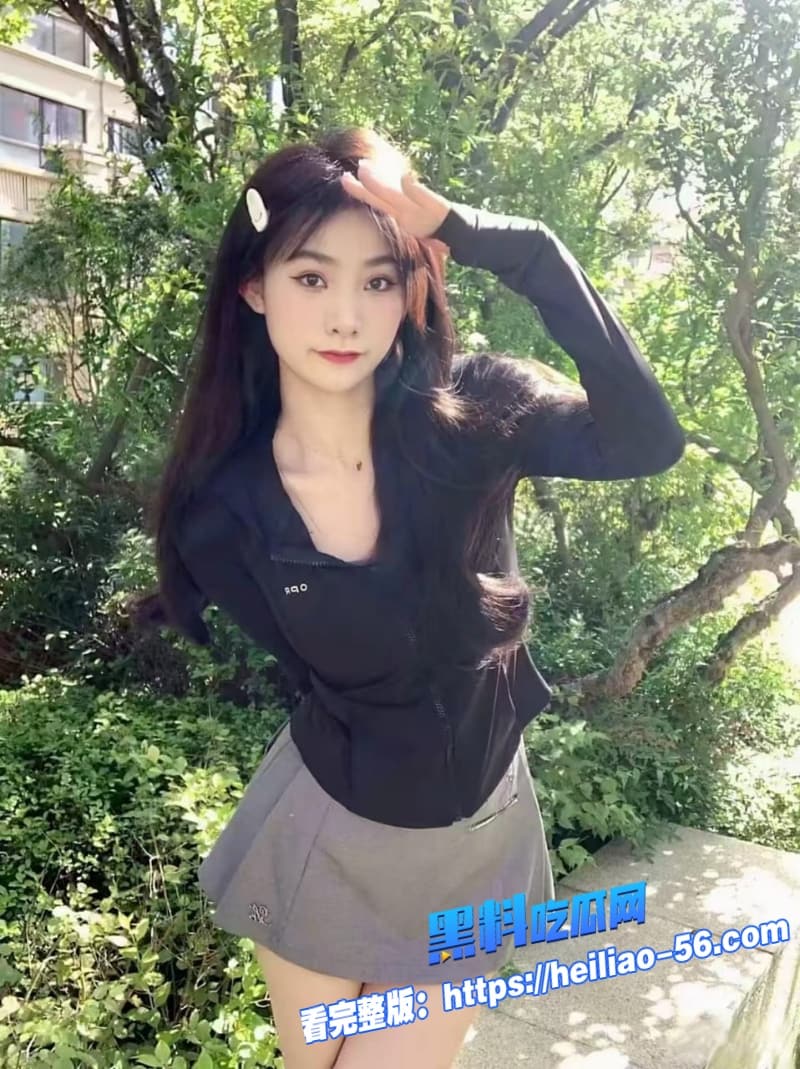 真实姐弟乱伦失恋姐姐浴室找弟弟散心谁知竟被按在墙上无套后入猛干最后骚穴直接被灌满精液 12 真实姐弟乱伦失恋姐姐浴室找弟弟散心谁知竟被按在墙上无套后入猛干最后骚穴直接被灌满精液 12