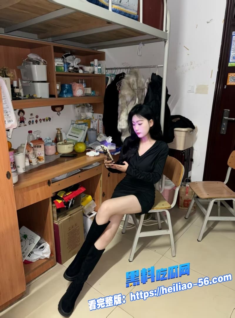 真实姐弟乱伦失恋姐姐浴室找弟弟散心谁知竟被按在墙上无套后入猛干最后骚穴直接被灌满精液 13 真实姐弟乱伦失恋姐姐浴室找弟弟散心谁知竟被按在墙上无套后入猛干最后骚穴直接被灌满精液 13