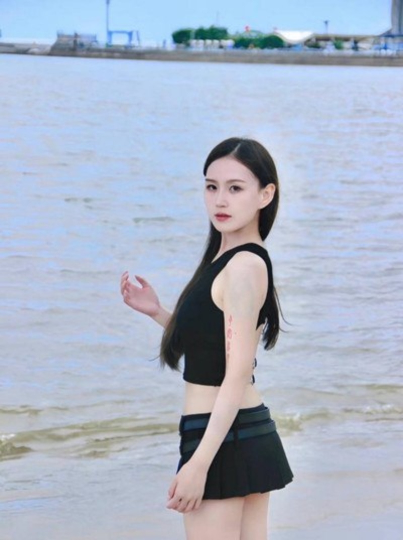 河南某师范学院花臂精神小妹2