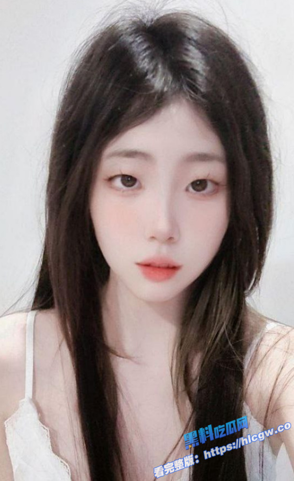 清纯女神 小坏猫 私密视频大放送 丝袜玉足玩弄水晶假屌 自插蝴蝶骚穴！图1