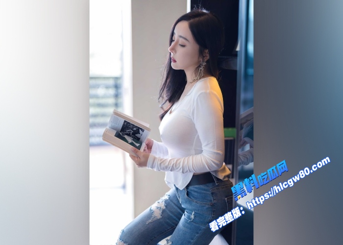 广东32岁极品娇嫩小少妇约猛男家中做爱视频曝光把家里变作淫乱战场床上沙发上厨房窗户边多场景啪啪 图1 广东32岁极品娇嫩小少妇约猛男家中做爱视频曝光把家里变作淫乱战场床上沙发上厨房窗户边多场景啪啪 图1