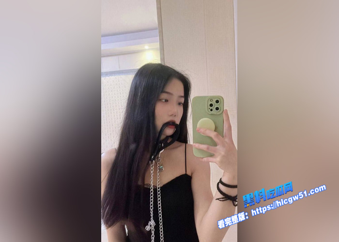 纯情优等学生妹 被调教成乖巧小狗 喜欢咬着绳子自拍 像小狗一样用舌头舔食 用手指刺激粉嫩小穴1 纯情优等学生妹 被调教成乖巧小狗 喜欢咬着绳子自拍 像小狗一样用舌头舔食 用手指刺激粉嫩小穴1