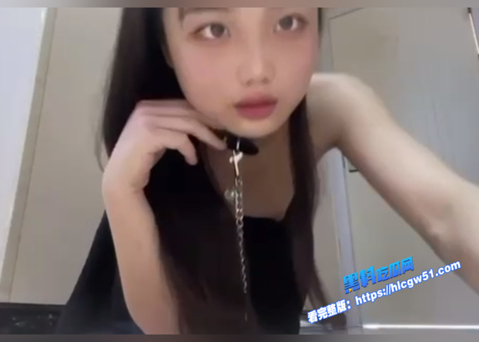 纯情优等学生妹 被调教成乖巧小狗 喜欢咬着绳子自拍 像小狗一样用舌头舔食 用手指刺激粉嫩小穴5 纯情优等学生妹 被调教成乖巧小狗 喜欢咬着绳子自拍 像小狗一样用舌头舔食 用手指刺激粉嫩小穴5