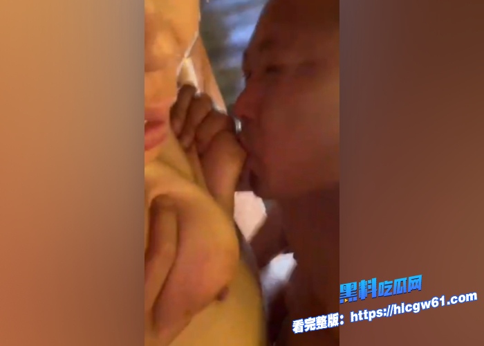 怀仁网红迷人文一人带火一座城怀仁网红和榜一大哥完整做爱视频曝光吊钟巨乳被按多了下垂乱晃看的骚死了完全露脸 图8 怀仁网红迷人文一人带火一座城怀仁网红和榜一大哥完整做爱视频曝光吊钟巨乳被按多了下垂乱晃看的骚死了完全露脸 图8