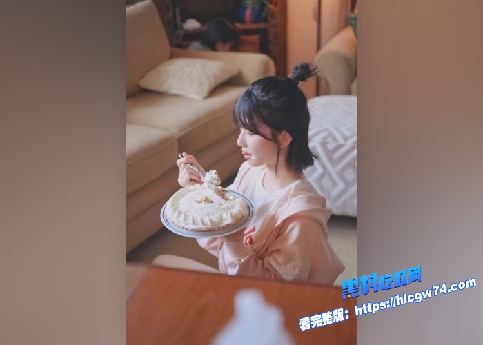 黑料解说家有娇妻老师被清纯学生妹迷倒濑户环奈结婚纪念日妻子让丈夫回家吃饭他却和美少女学生性爱中 图4 黑料解说家有娇妻老师被清纯学生妹迷倒濑户环奈结婚纪念日妻子让丈夫回家吃饭他却和美少女学生性爱中 图4