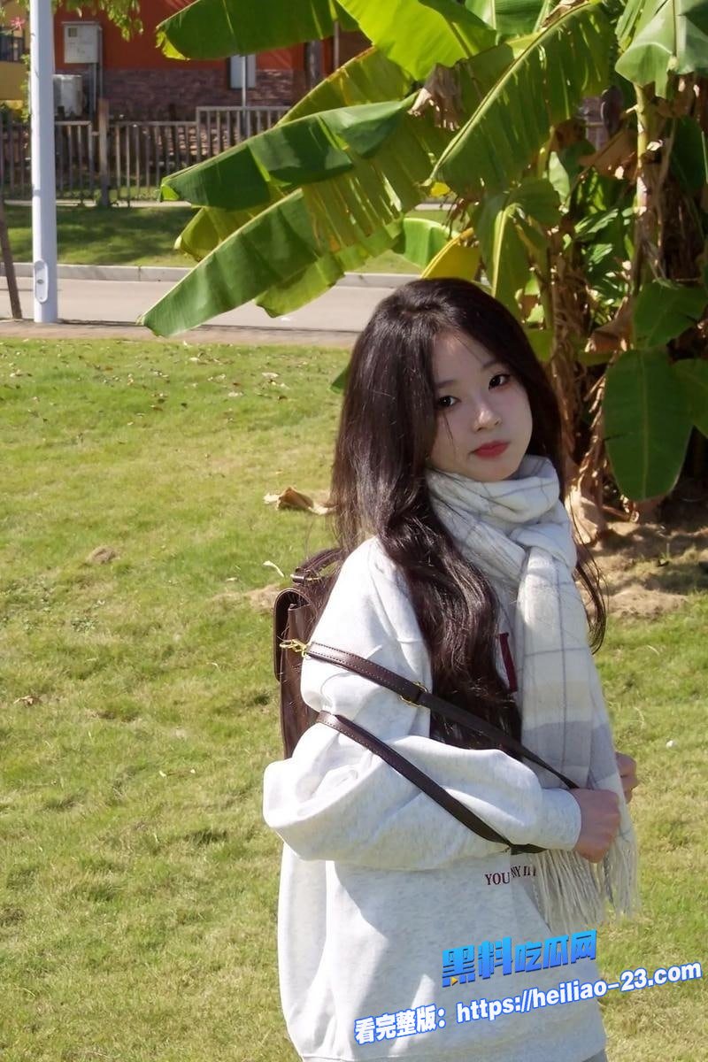 性感打扮的妹妹正要出门哥哥突然失控撕烂黑丝将她捆绑狠狠的爆操到双腿发软再也站不起来4