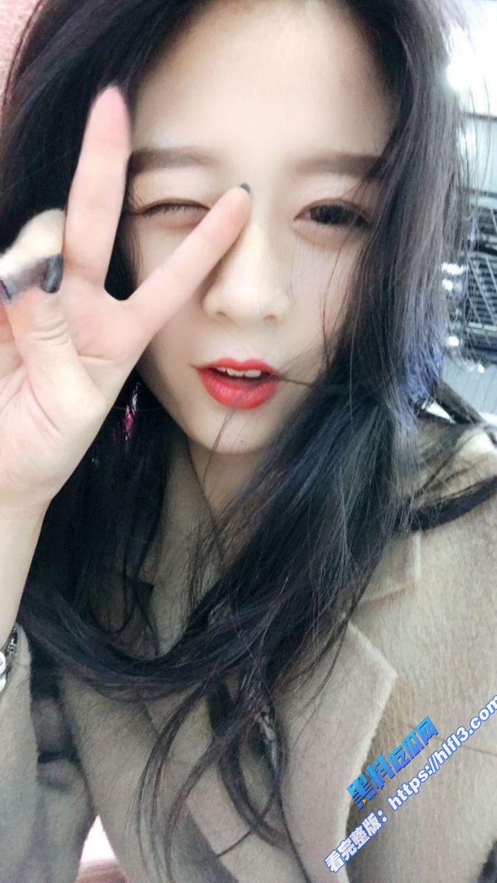 百度云泄密！河南人妻小少妇笑容超甜美 床上一边口交一遍骚叫 表情淫荡极度反差！1