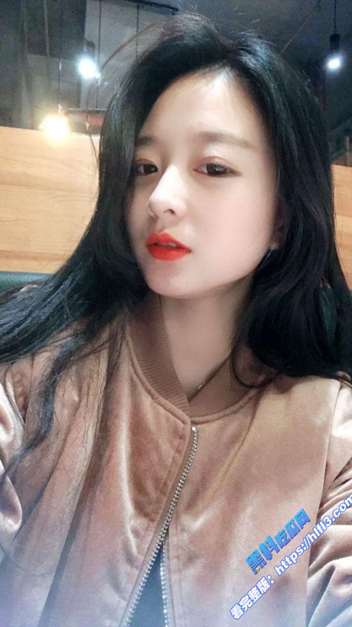 百度云泄密！河南人妻小少妇笑容超甜美 床上一边口交一遍骚叫 表情淫荡极度反差！3