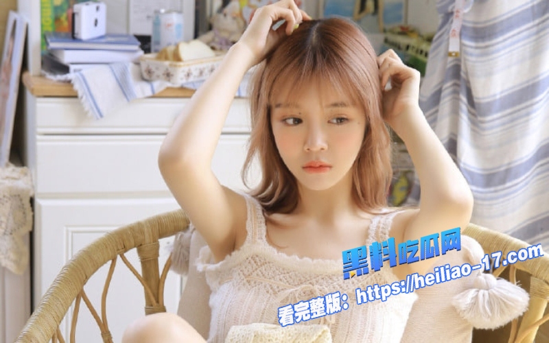 兄妹禁忌乱伦黑丝妹妹与禽兽哥哥在酒店聊天谈心两人深藏情感瞬间爆发缠绵融合4