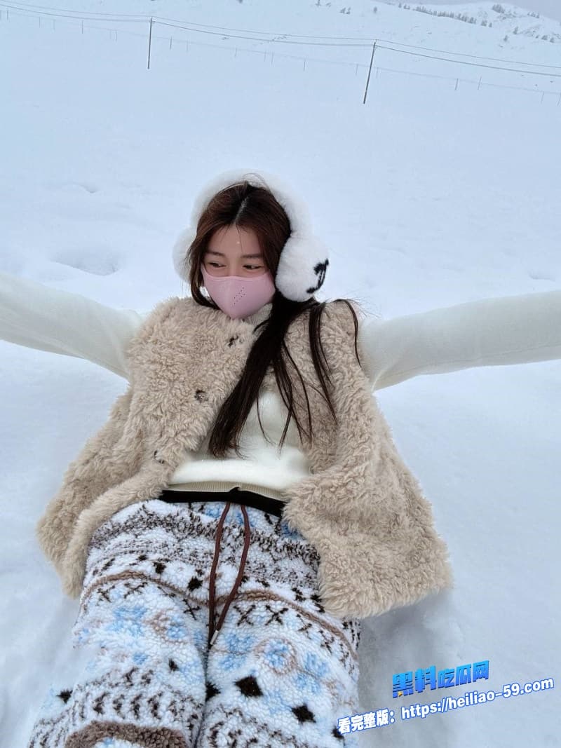推特反差网红小小t线下约金主开房狂干清纯学生妹秒变发情母狗4 推特反差网红小小t线下约金主开房狂干清纯学生妹秒变发情母狗4