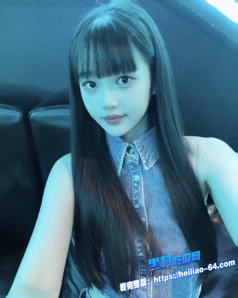 神似杨颖的拜金女大学生被金主包养露脸口交的样子秒变阿黑颜小母狗1