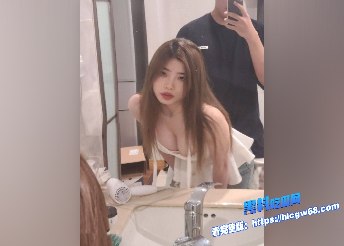 小红书素人美少妇离异后寂寞难耐约炮骑行圈好友性爱视频曝光骚母狗喜欢被调教跪着舔鸡巴 图1