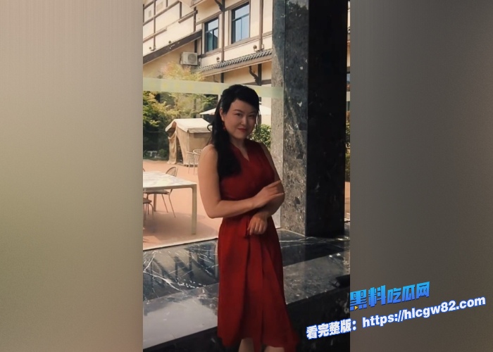 真实母子乱伦今天妈妈穿的跟个新娘子似的竟然还久违的穿上了高跟鞋推门进入鸡儿梆硬妈妈你的小穴能抗住吗 图4