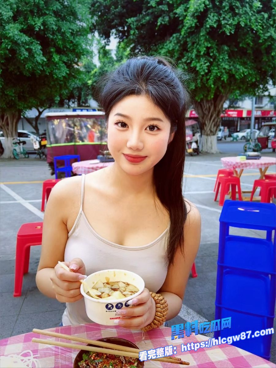 震惊变态父亲直播强奸亲生女儿10 震惊变态父亲直播强奸亲生女儿10