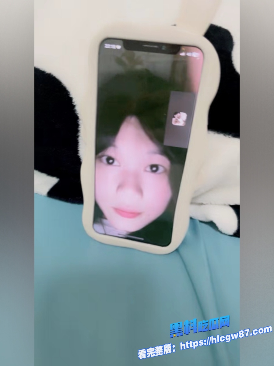 震惊变态父亲直播强奸亲生女儿8 震惊变态父亲直播强奸亲生女儿8