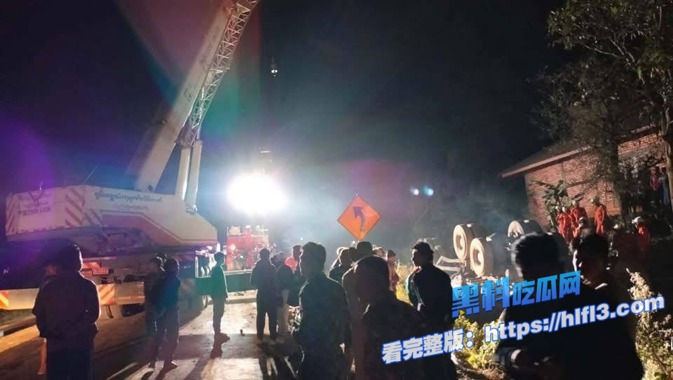缅甸新闻：掸邦东部：十轮卡车翻覆，1死3伤 图4