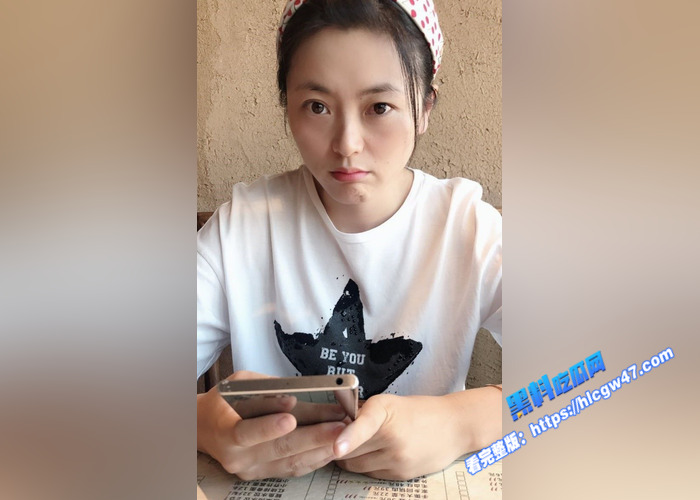 云盘泄密！青岛某公司管理层美女 邹丽霞 清爽干练短发 像母狗一样渴求肉棒 太反差了1